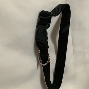 NYLON ADJUSTABLE DOG COLLAR @ 3/4 INCH WIDE AND @ 15 INCHE LONG, CAN ADJUST DOWN